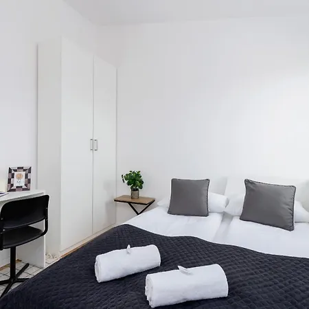 Apartment Radziwillowska Cracow Planty By Renters Krakow